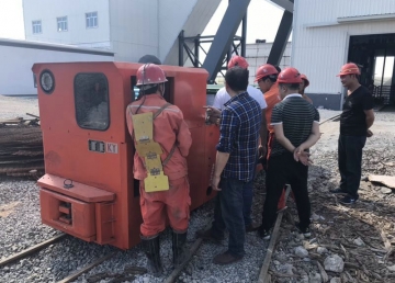 12噸鋰電池電機車內蒙古現場